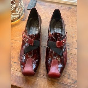 Un Tour En Ville Loafers